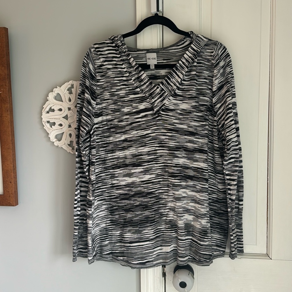 Nic and Zoe Light Hoodie XL